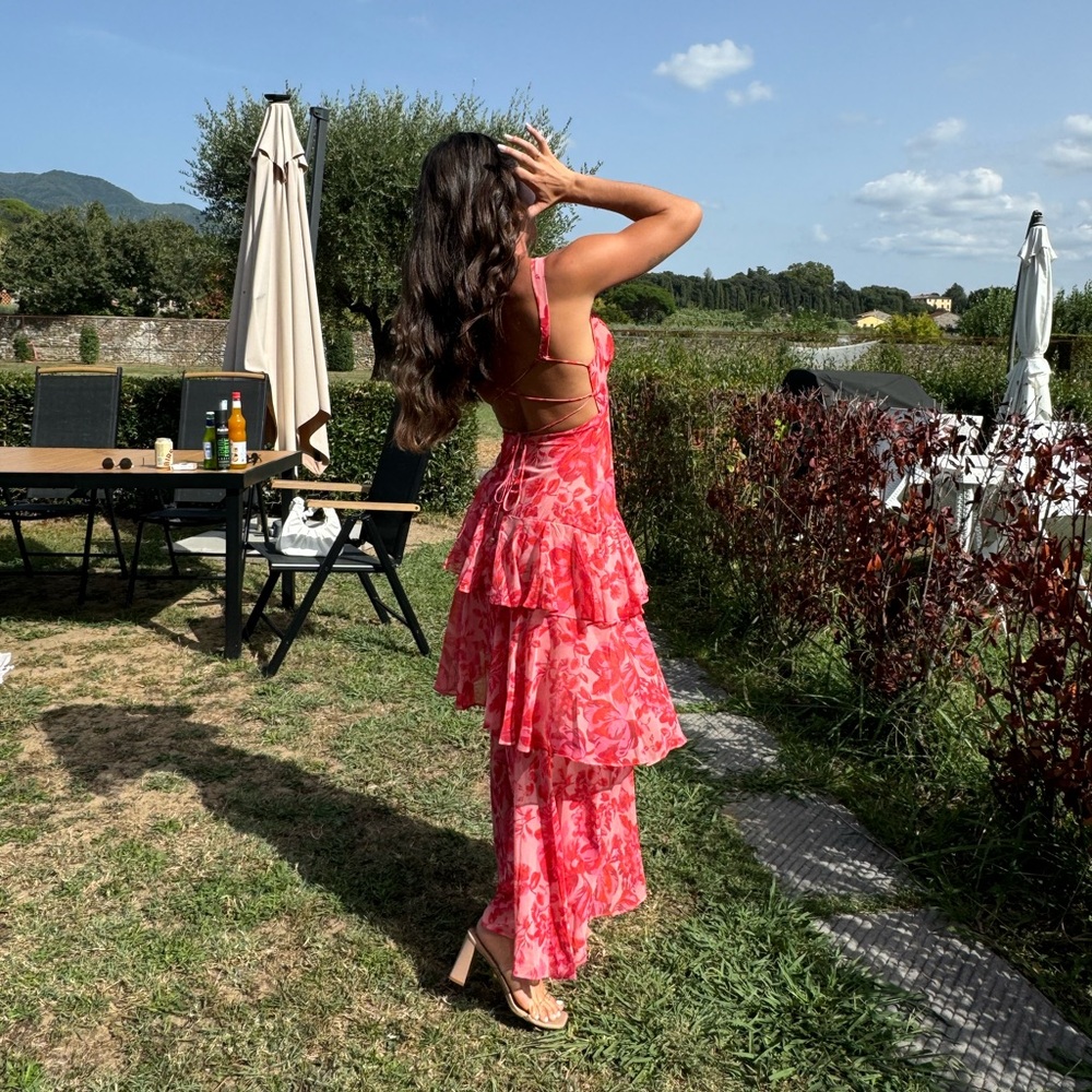 Selfie Leslie Dress